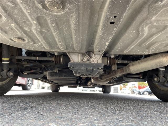 Toyota NOAH 2015 7015003-14