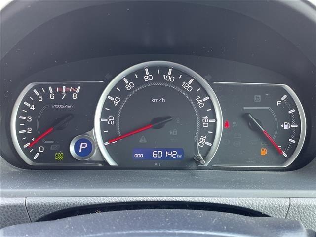 Toyota NOAH 2015 7015003-5