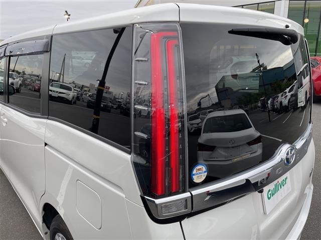 Toyota NOAH 2020 7015010-13