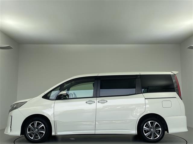 Toyota NOAH 2019 7015017-14