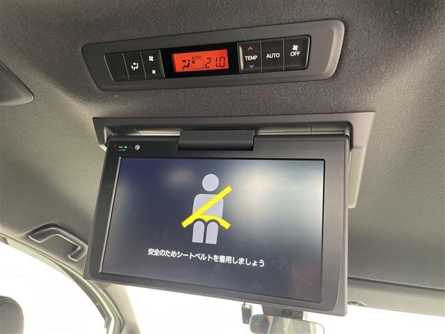 Toyota NOAH 2019 7015017-16