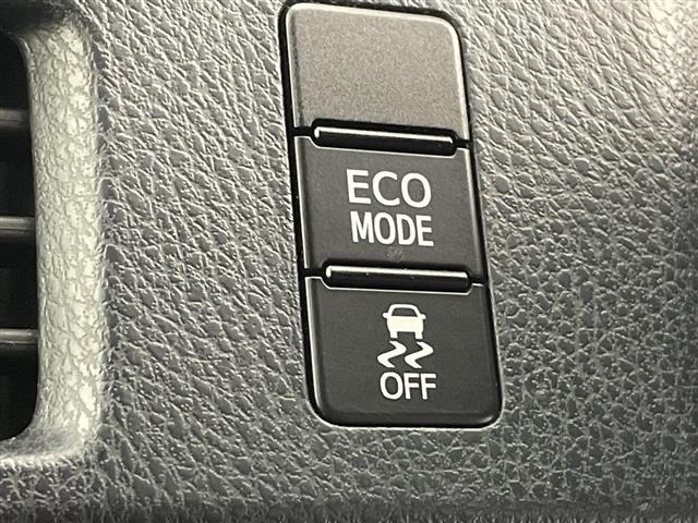 Toyota NOAH 2019 7015017-21