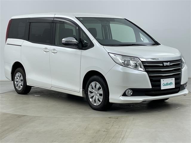 Toyota NOAH 2015 7015040-0