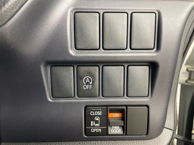 Toyota NOAH 2015 7015040-11