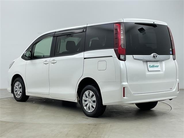 Toyota NOAH 2015 7015040-14