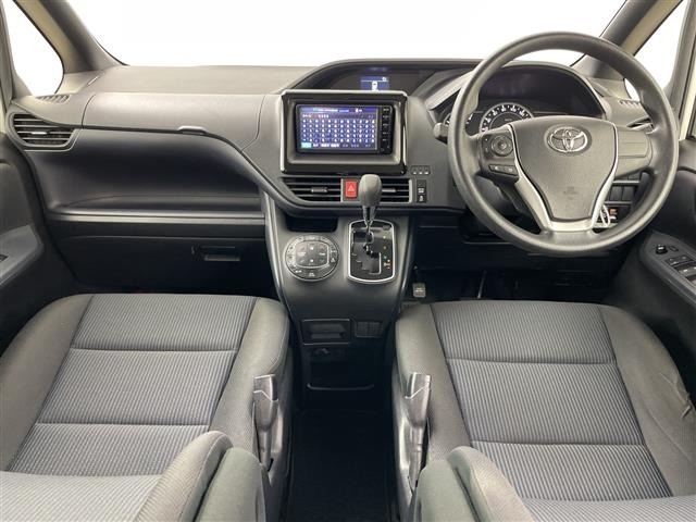 Toyota NOAH 2015 7015040-15