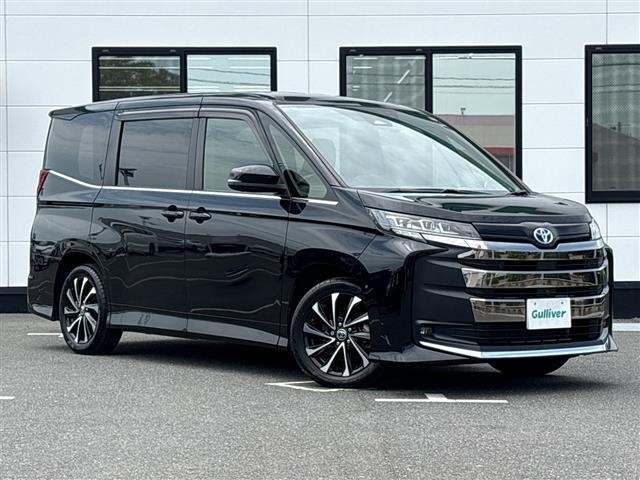 Toyota NOAH 2022 7015073-0