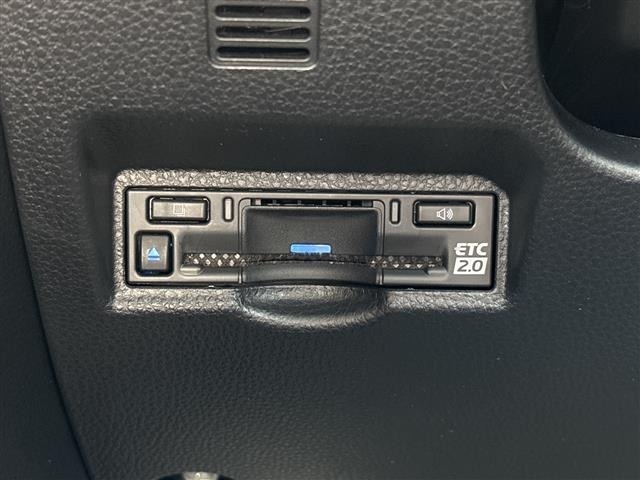 Toyota NOAH 2022 7015073-21