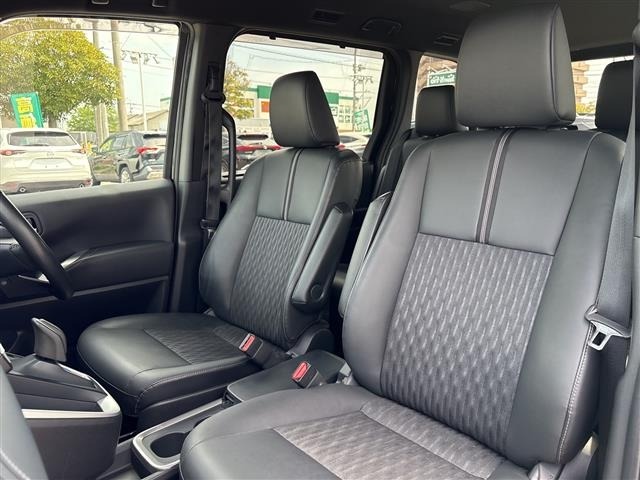 Toyota NOAH 2022 7015073-6