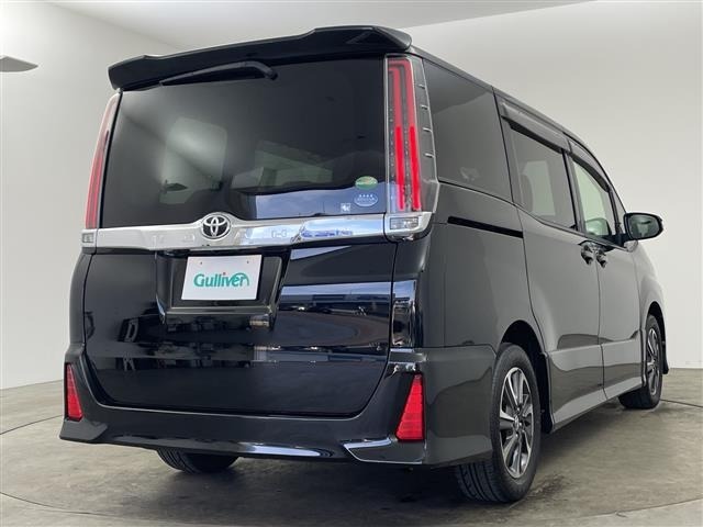 Toyota NOAH 2017 7015074-16