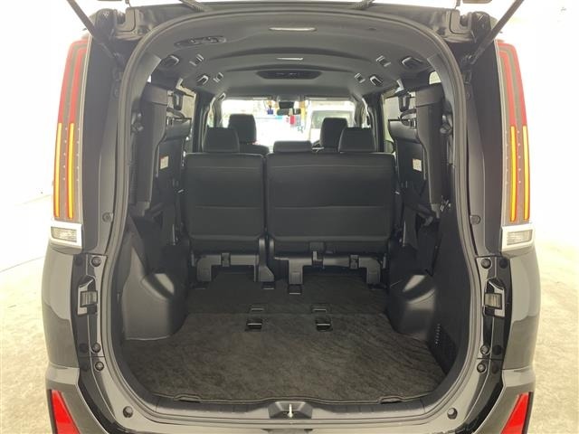 Toyota NOAH 2017 7015074-20