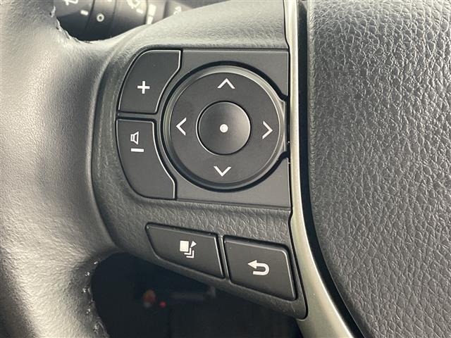 Toyota NOAH 2017 7015074-4