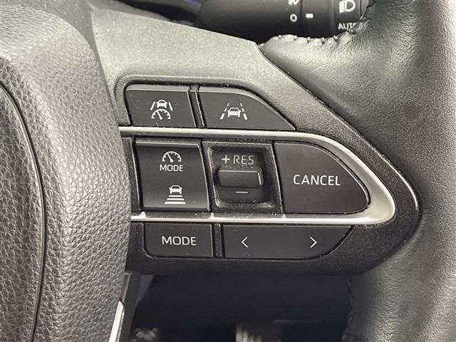 Toyota NOAH 2022 7015100-11