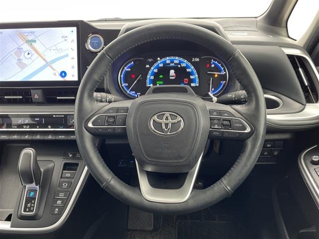 Toyota NOAH 2022 7015100-5