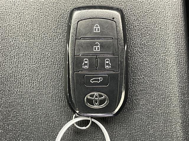 Toyota NOAH 2025 7015102-21