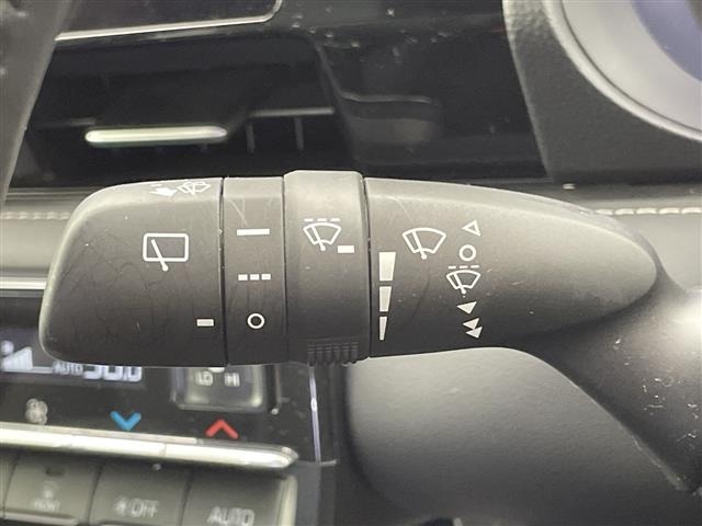 Toyota NOAH 2025 7015102-9