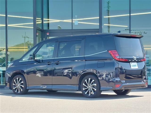 Toyota NOAH 2024 7015121-21