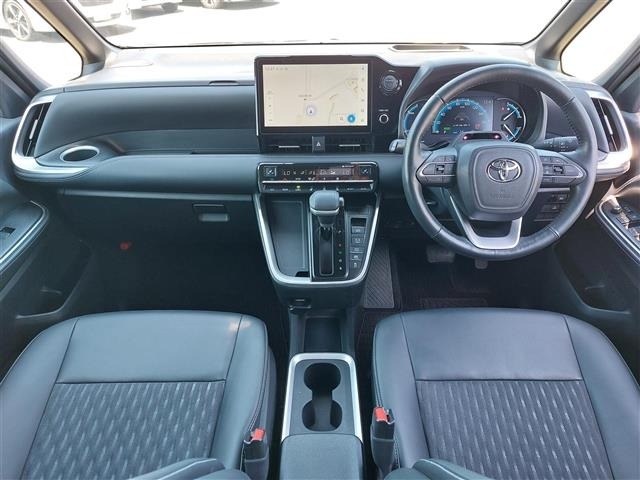 Toyota NOAH 2024 7015121-22