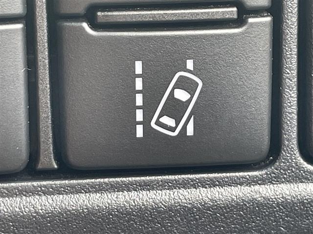 Toyota NOAH 2019 7015147-1