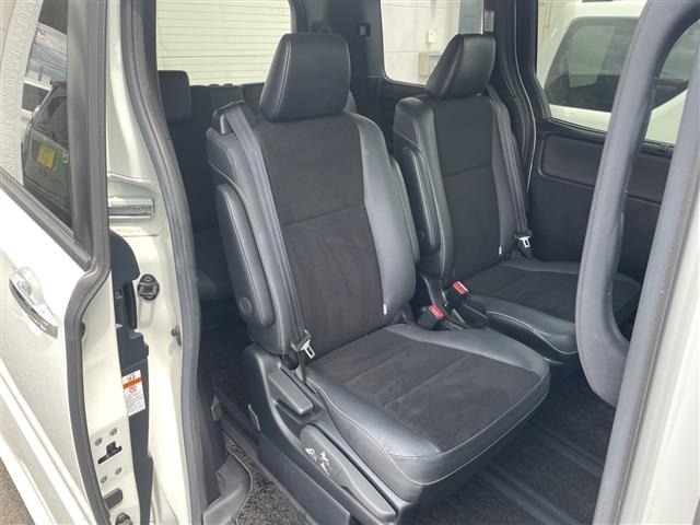Toyota NOAH 2019 7015147-10