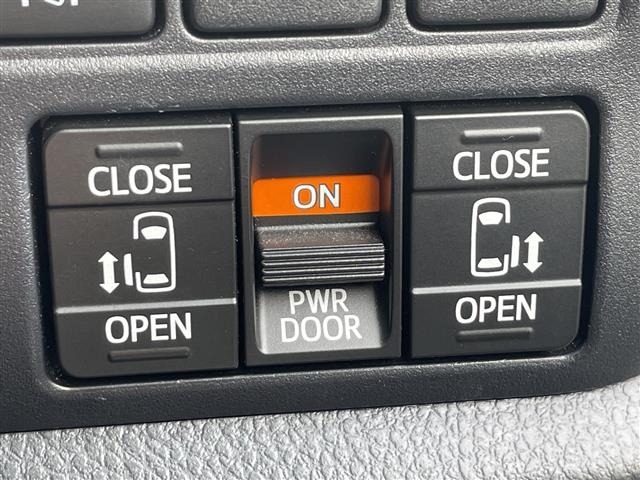 Toyota NOAH 2019 7015147-5