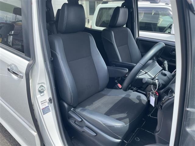 Toyota NOAH 2019 7015147-9