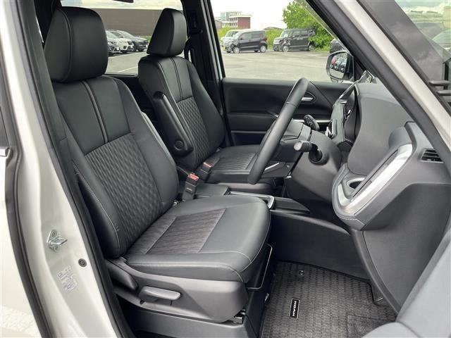 Toyota NOAH 2022 7015173-10