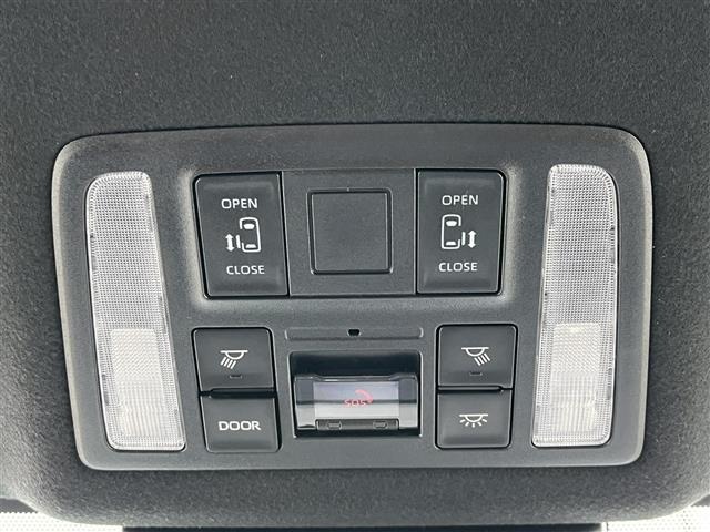 Toyota NOAH 2022 7015173-5