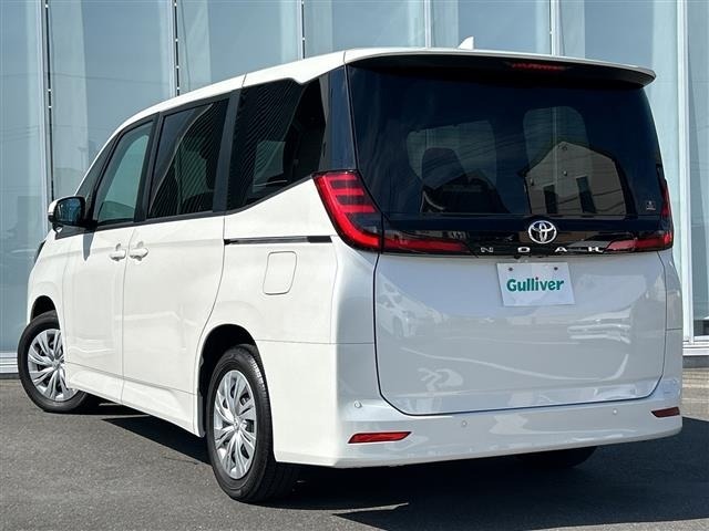 Toyota NOAH 2022 7015189-13