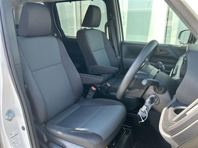 Toyota NOAH 2022 7015189-22
