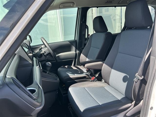 Toyota NOAH 2022 7015189-4