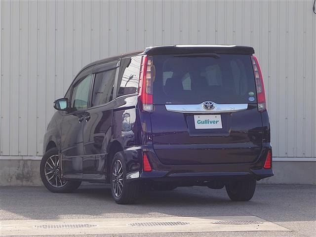 Toyota NOAH 2015 7015191-13