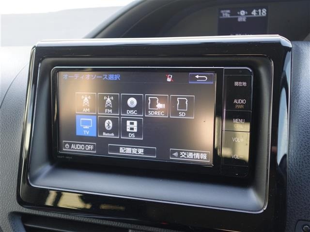 Toyota NOAH 2015 7015191-16