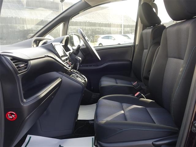 Toyota NOAH 2015 7015191-7