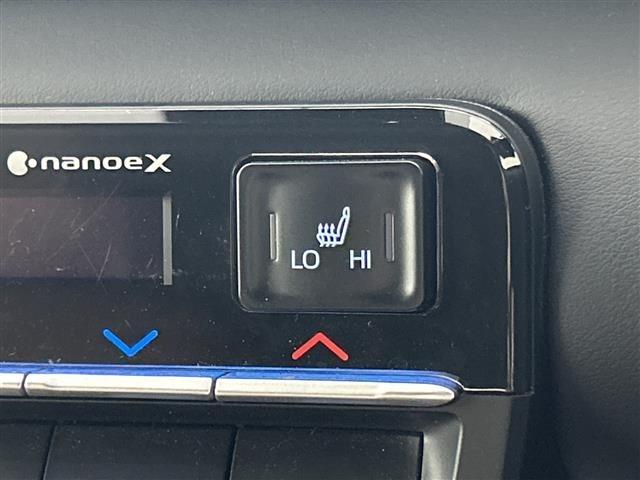 Toyota NOAH 2022 7015205-19