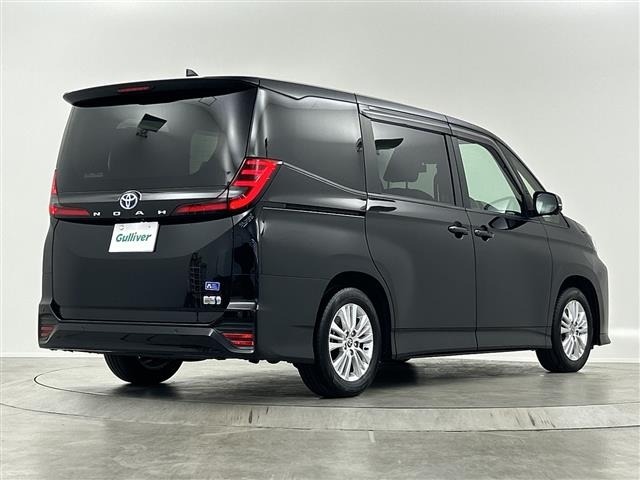 Toyota NOAH 2022 7015205-22
