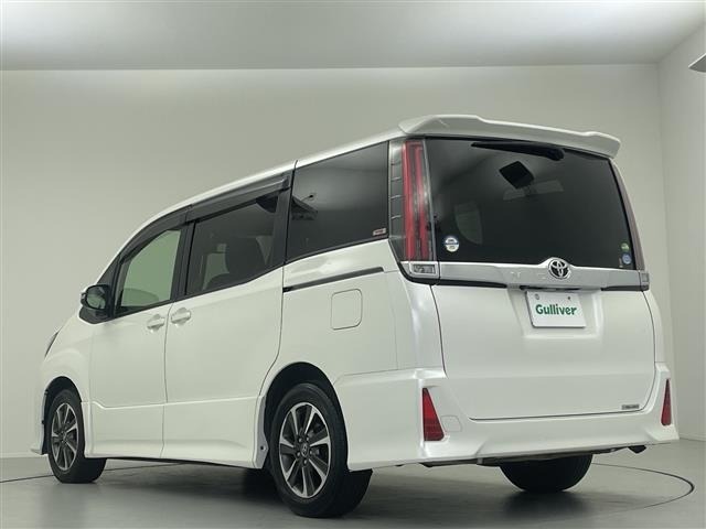 Toyota NOAH 2017 7015206-20