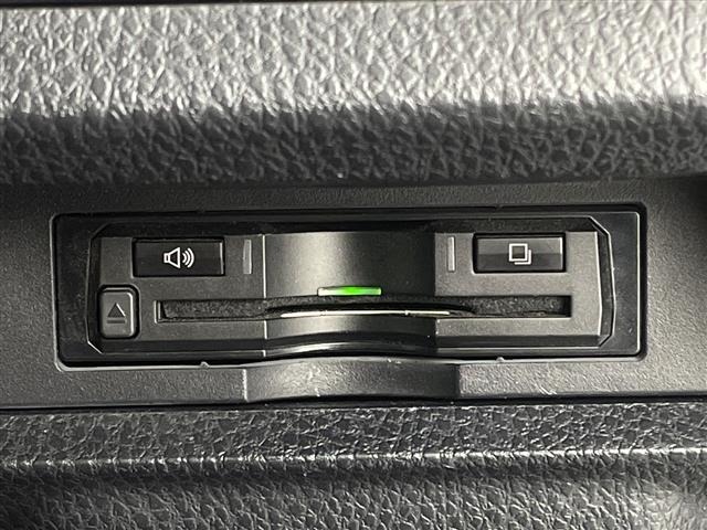 Toyota NOAH 2017 7015206-21