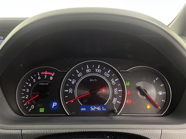Toyota NOAH 2017 7015206-7