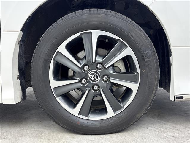 Toyota NOAH 2019 7015231-4