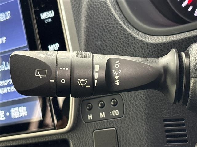 Toyota NOAH 2019 7015231-8