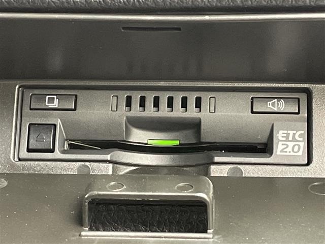 Toyota NOAH 2018 7015246-18