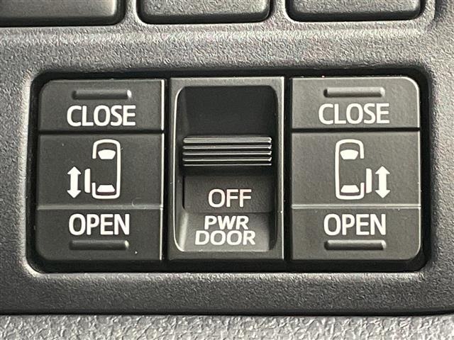 Toyota NOAH 2018 7015246-19