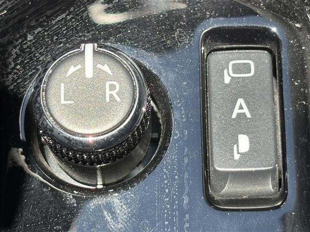 Toyota NOAH 2019 7015267-6