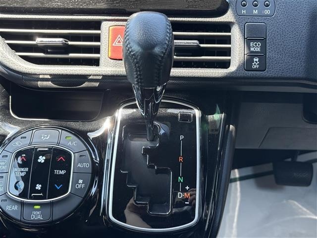 Toyota NOAH 2019 7015267-7