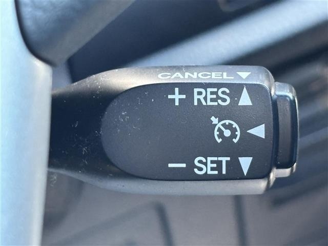 Toyota NOAH 2019 7015267-9