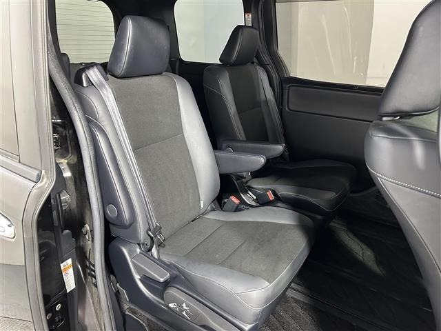 Toyota NOAH 2019 7015268-5