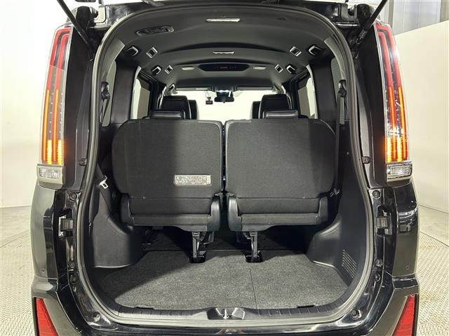 Toyota NOAH 2019 7015268-7