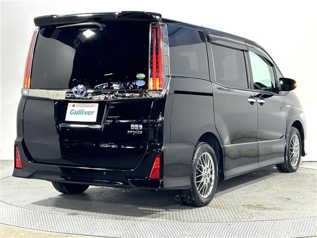 Toyota NOAH 2019 7015268-9
