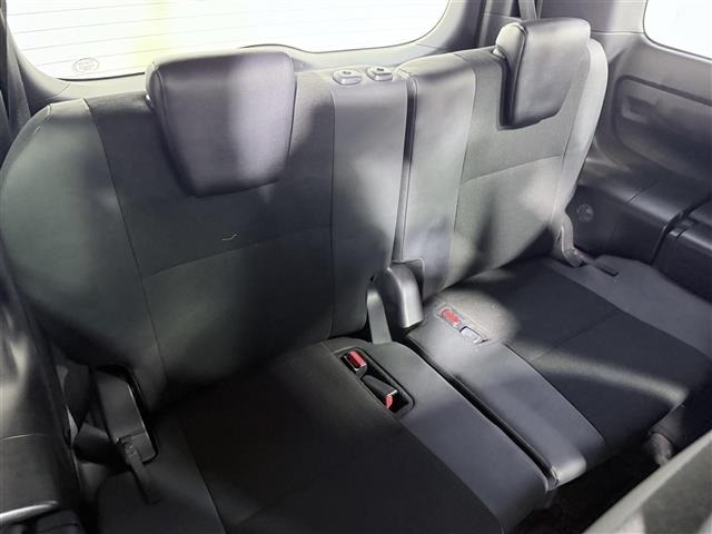 Toyota NOAH 2018 7015307-1